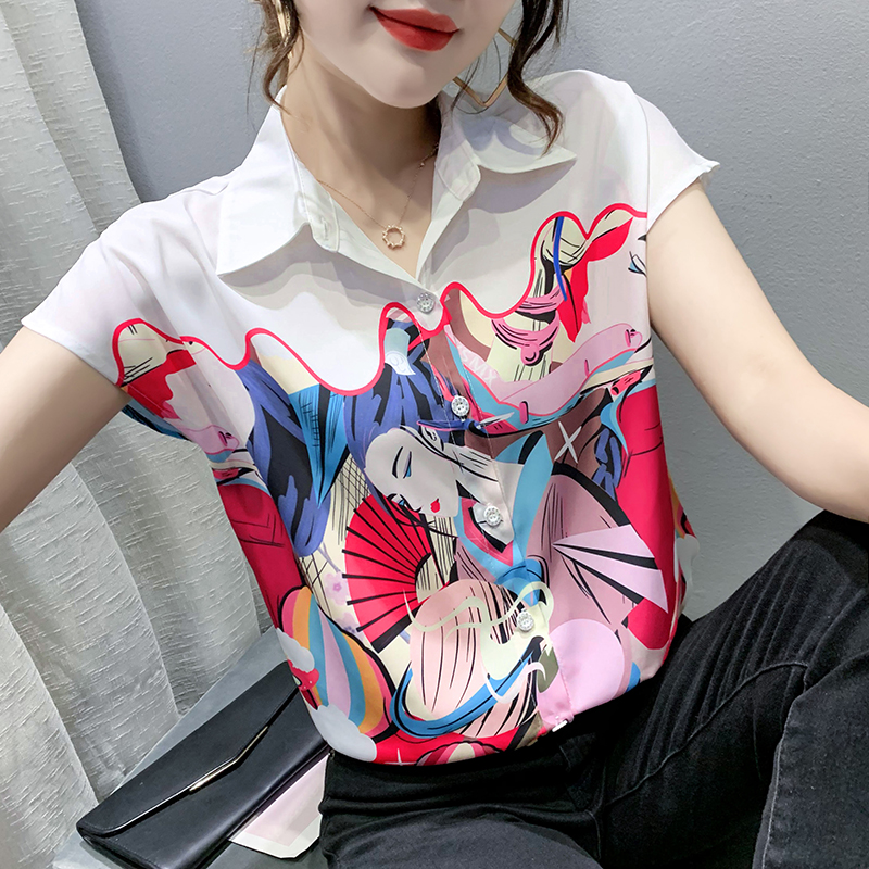 Chiffon Shirt with Entertainment Graphic Print 4