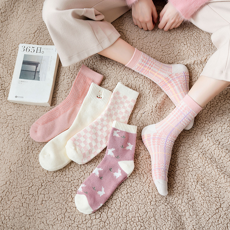 Sweet Lady Mid-Calf Socks with Towel Bottom