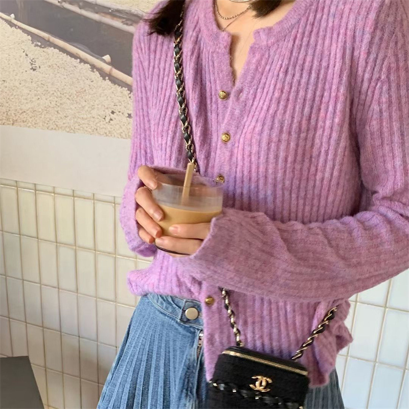 Soft Simple Slim-Fit Round-Neck Sweater