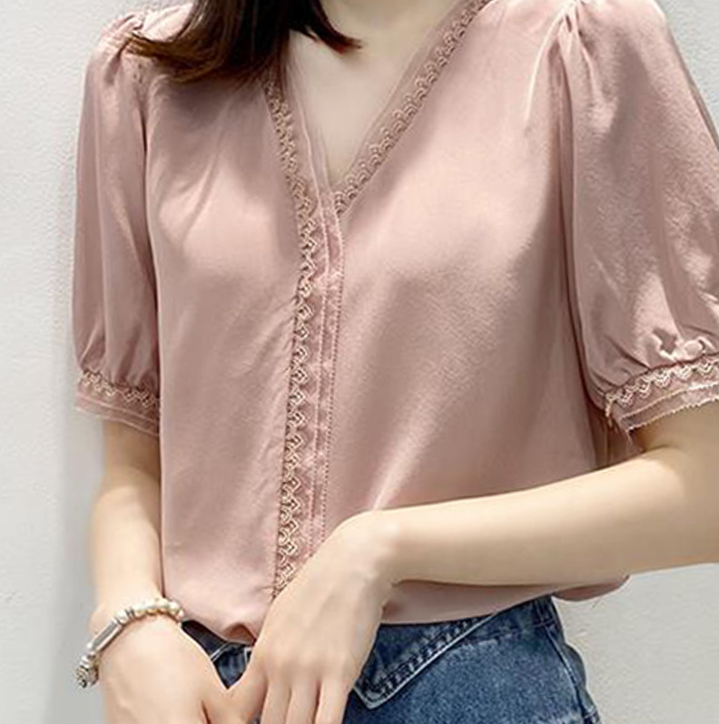 Chic V-Neck Puff Sleeve Lace Top 8