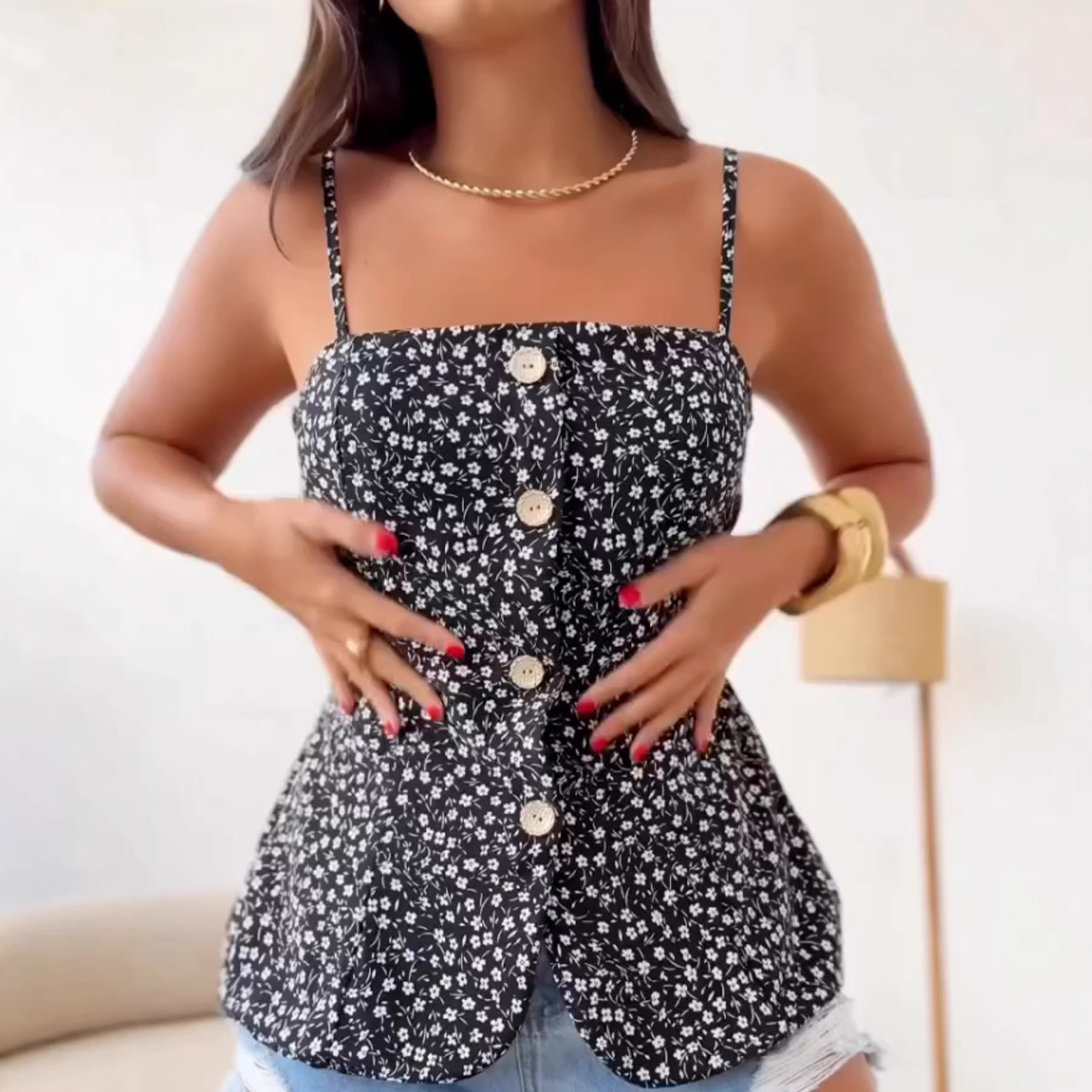Stylish Vacation-ready Fitted Smocked-print Camisole 4