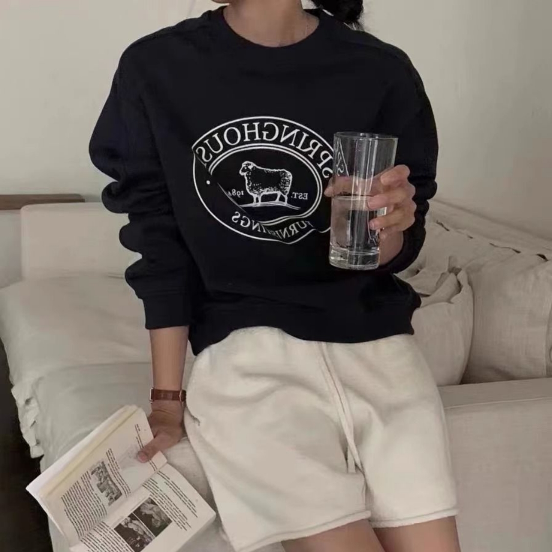 Embroidered Lamb Round-Neck Fleece Pullover