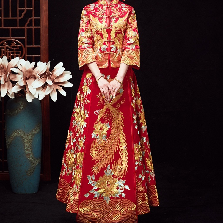 Chinese Dragon and Phoenix Xiuhe Dress with Chaplet