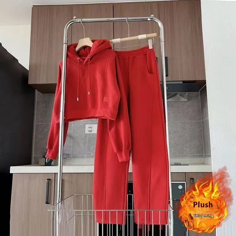 Fashionable Fleece-Lined Hoodie and Sweatpants Set